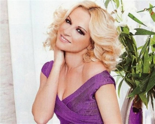 Μπεκατώρου: «Η Άννα Δρούζα μου οφείλει μια συγνώμη»