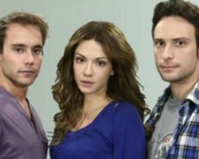 Αυλαία και πρεμιέρα με τηλεταινίες!