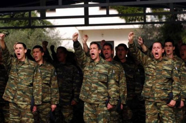 Αύξηση της θητείας επαναφέρει ο υφυπουργός Άμυνας