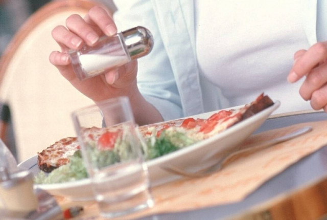 Μύθοι και αλήθειες για το αλάτι
