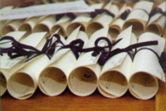 Απονέμεται το βραβείο των Δέκα «Γραμμάτων και Καλών Τεχνών»