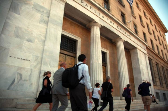 «Κλειστές» παραμένουν οι κάνουλες των τραπεζών