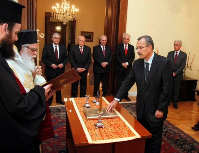 Αρχίζουν και πάλι τα briefing των πολιτικών συντακτών