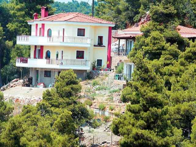 Χαμηλά τα έσοδα από την τακτοποίηση αυθαιρέτων