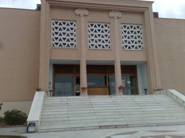 Κλειστός ο Δήμος Λέσβου κόντρα στο χαράτσι