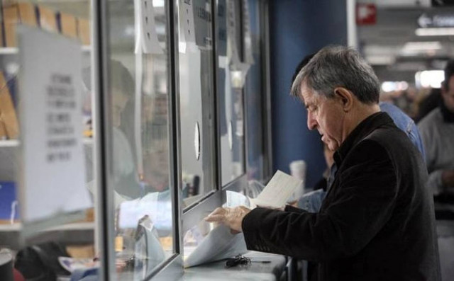 Φορολογικές ανατροπές για τους ελεύθερους επαγγελματίες το 2012