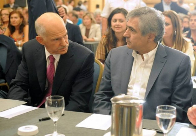 Τον Παπανδρέου υπερασπίζεται ο Καρχιμάκης