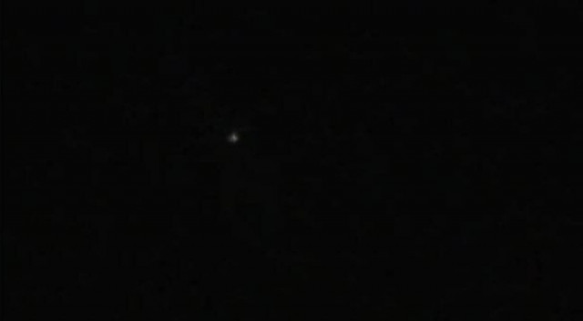 Ανεξήγητο φως πάνω από την πυραμίδα της Θήβας!