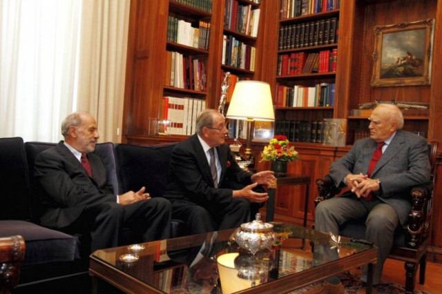 Για τη διαφθορά στην Ελλάδα ενημερώθηκε ο Κ. Παπούλιας