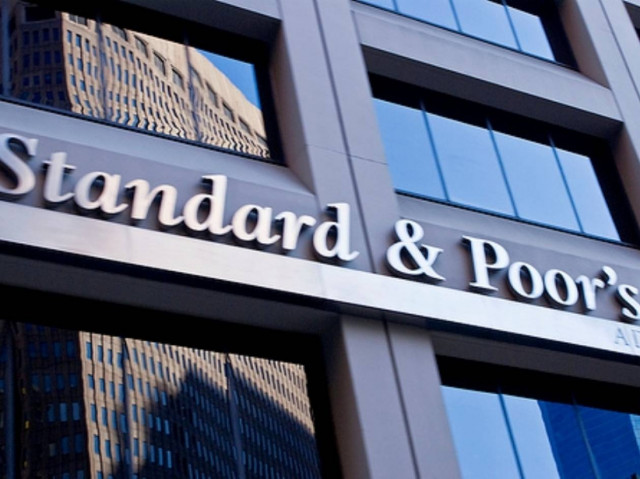 S&P: Υπό παρακολούθηση όλες οι χώρες της Ευρωζώνης