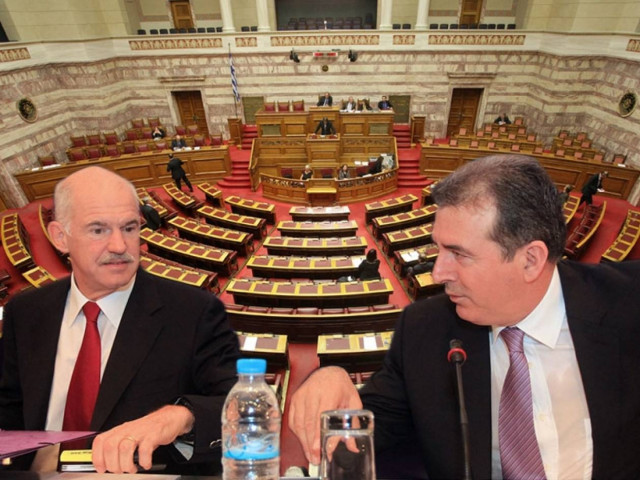 Το ΠΑΣΟΚ περιμένει τον Γιώργο να μιλήσει απόψε