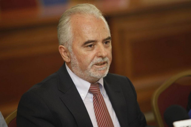 «Καρφιά» Κουτρουμάνη κατά Χρυσοχοΐδη