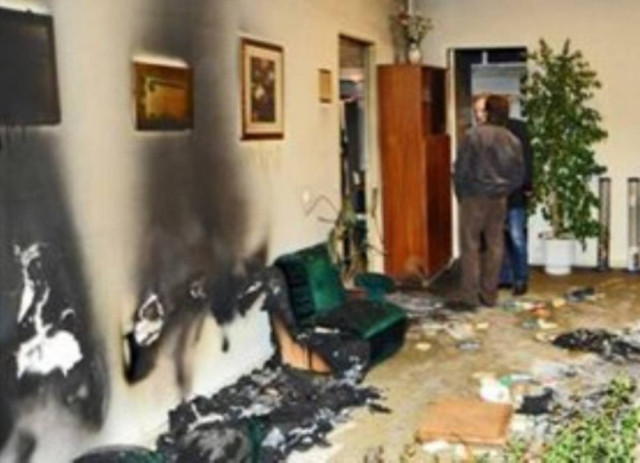 Έκαψαν απουσιολόγια σε σχολείο της Χαλκίδας