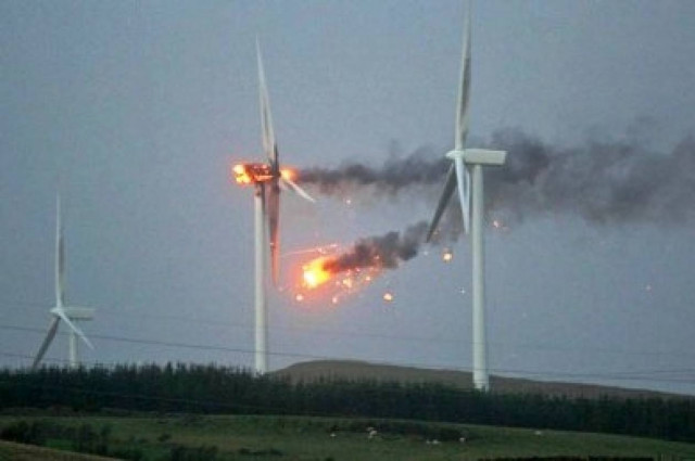 Όταν οι ανεμογεννήτριες δεν αντέχουν τον άνεμο