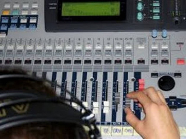 Σε χωράφι έστησε παράνομο ραδιοφωνικό σταθμό