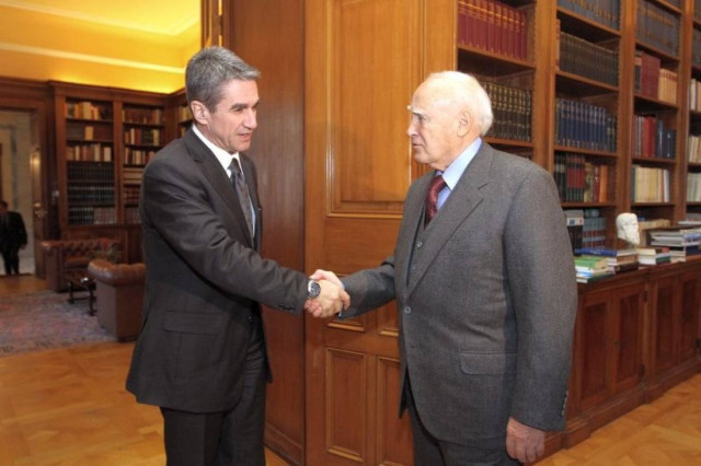 Α. Λοβέρδος: «Η χώρα είναι στα όρια»