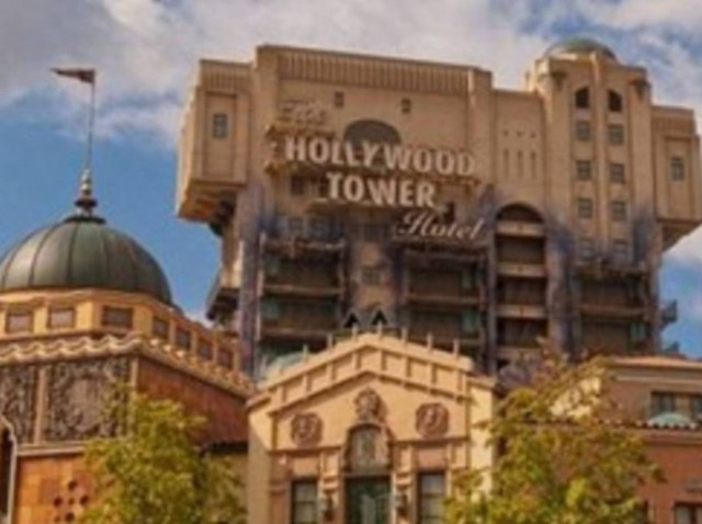 Έμεινε παράλυτος από παιχνίδι της Disneyland