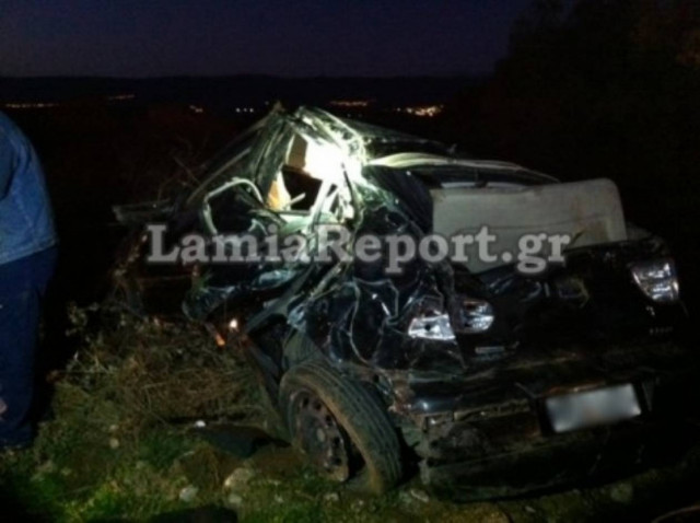 Σώθηκε ο οδηγός- σμπαράλια το αυτοκίνητο