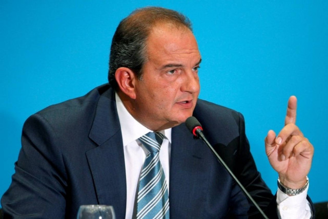 Πού είναι οι φρουροί του Καραμανλή;