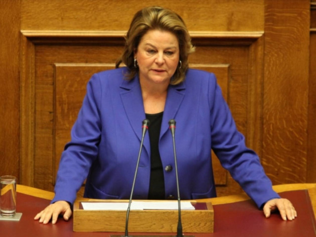 Λ. Κατσέλη: Βάζουμε το άλογο πριν από το κάρο