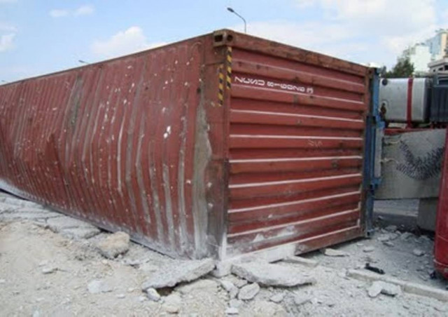 Ανατροπή νταλίκας στο Αγρίνιο