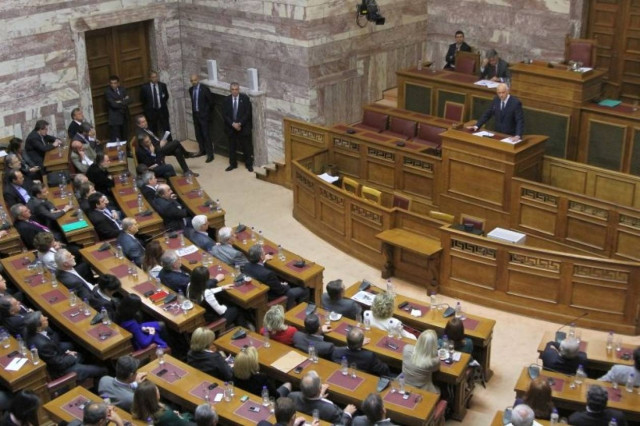 Νέο κίνημα επτά υφυπουργών στο ΠΑΣΟΚ