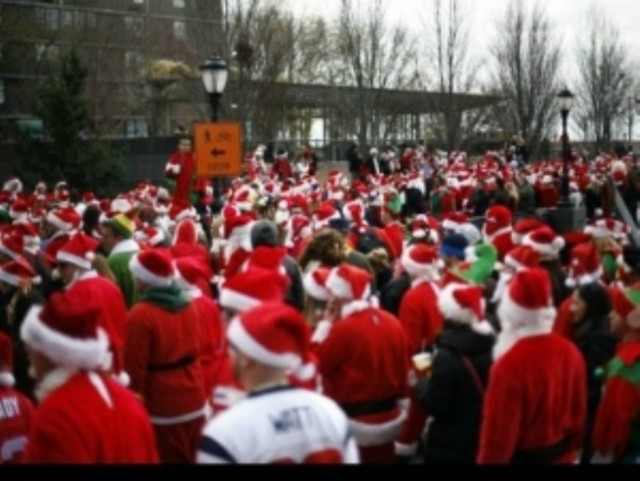 Μεθυσμένοι Άι-Βασίληδες κατέκλυσαν τη Νέα Υόρκη