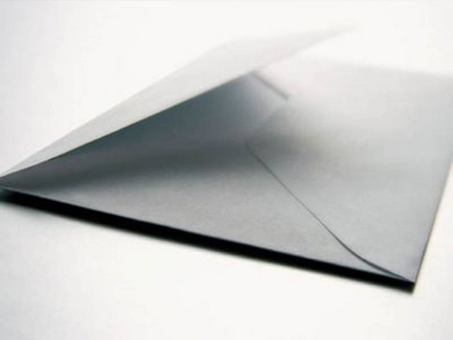 Βιβλία έκρυβε ο φάκελος στα γραφεία του ΠΑΣΟΚ