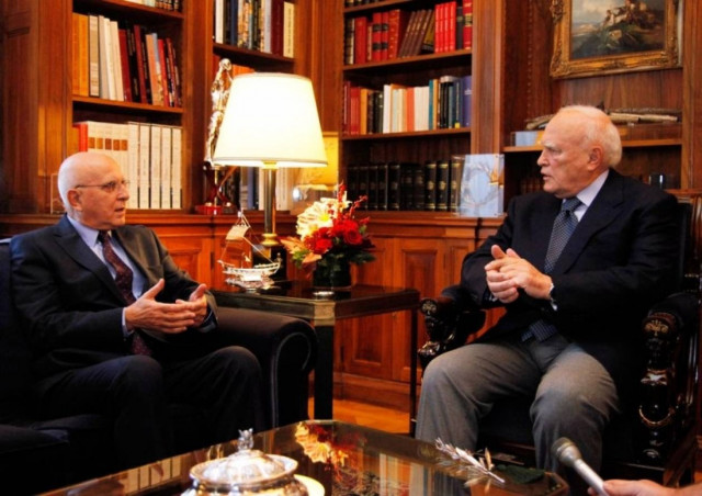 Ενημέρωση Παπούλια για το Σκοπιανό