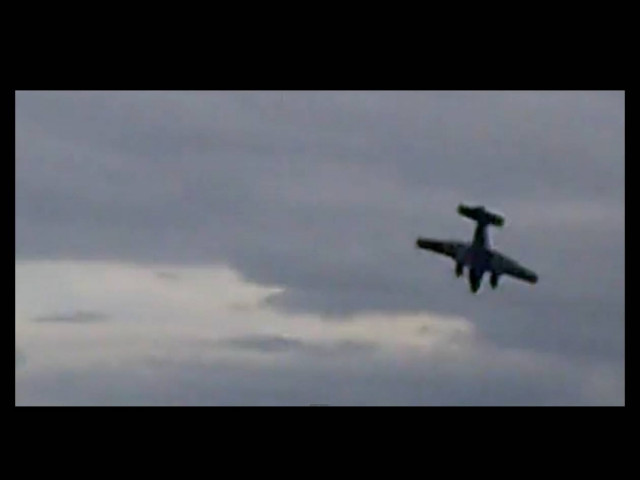 Αεροπλάνο έπεσε σε σχολείο