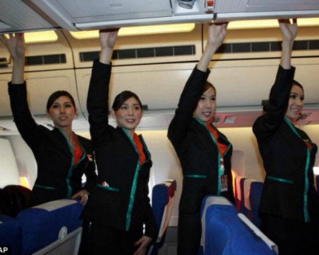 Ασιατική αεροπορική εταιρία με τρανσέξουαλ αεροσυνοδούς