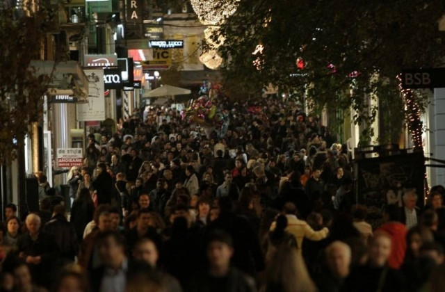 Ξεκινάει από σήμερα το εορταστικό ωράριο στα εμπορικά καταστήματα