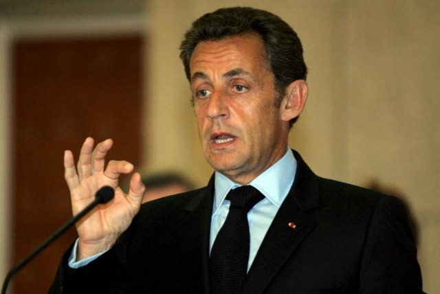 Ελευθερη πτώση για Σαρκοζί στις δημοσκοπήσεις