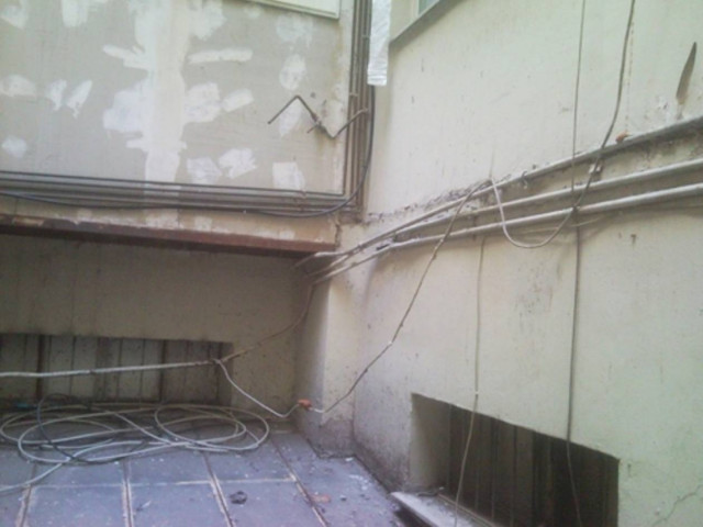 Πτώμα γυναίκας εντοπίστηκε σε ακάλυπτο