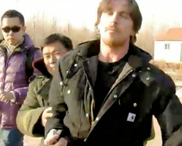 Σύγκρουση Κινέζων φρουρών με τον «Batman»