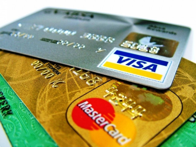 Περίεργα φαινόμενα με ελληνικές πιστωτικές κάρτες στο εξωτερικό