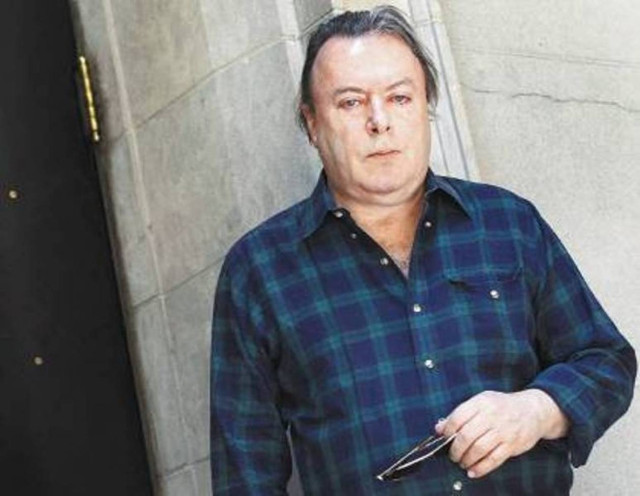 «Έφυγε» ο Βρετανός συγγραφέας Κρίστοφερ Χίτσενς