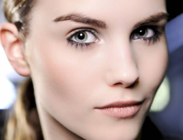 Καν’το μόνη σου: το μακιγιάζ του ρεβεγιόν