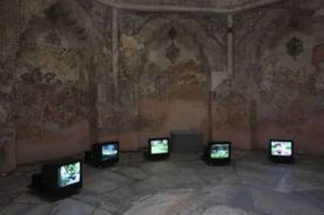 Αυλαία στην 3η Μπιενάλε Σύγχρονης Τέχνης