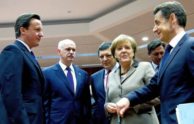 FT: To πικρό χαμόγελο του Παπανδρέου για τον Κάμερον