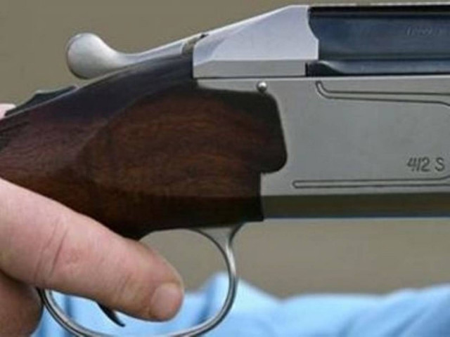 Μπήκαν στη μάντρα με το όπλο…