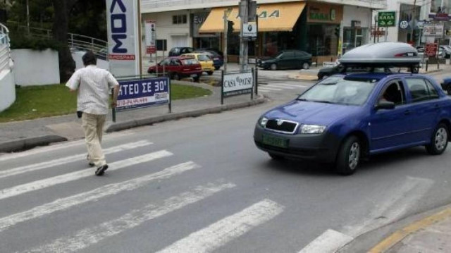 72χρονη οδηγός τραυμάτισε πεζή στον Βόλο