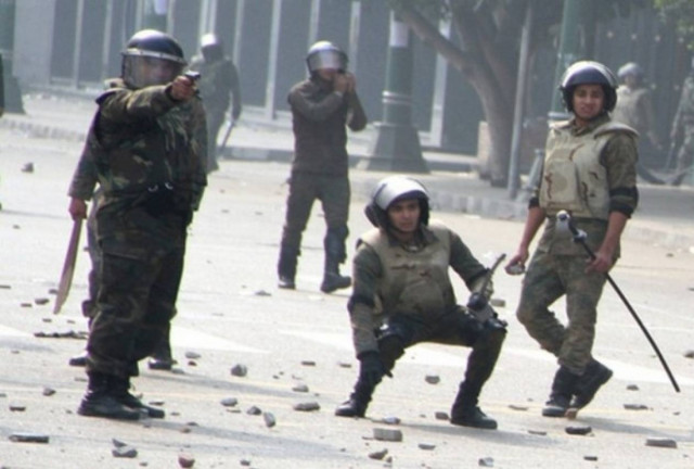 Πυροβολούν εν ψυχρώ στο Κάιρο