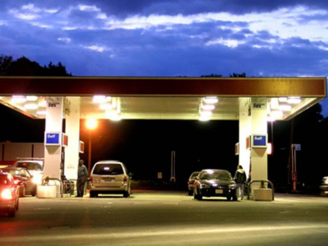 Πήραν τις εισπράξεις από βενζινάδικο στο Περιστέρι