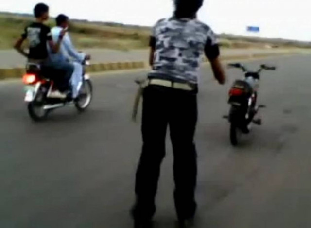 Έτσι κάνουν πατίνι στο Πακιστάν