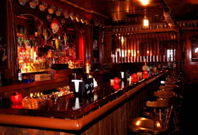 Πήγαν για ποτό και πήραν τις εισπράξεις