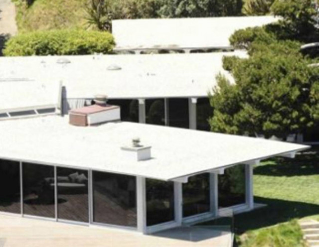 H Ellen DeGeneres αγόρασε το σπίτι του Brad Pitt