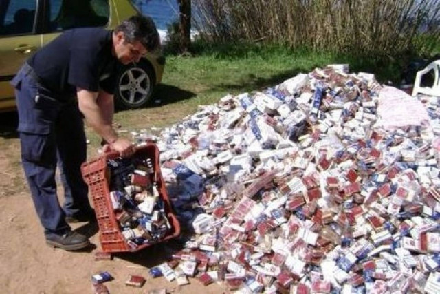 Ξεβράστηκαν λαθραία τσιγάρα