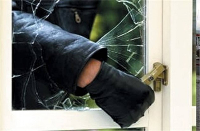 Τρεις ληστείες σε μια ώρα