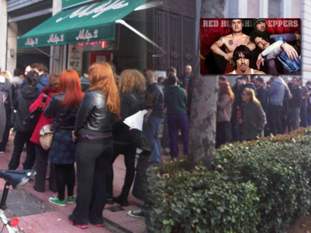 Στην... ουρά για τους Red Hot Chili Peppers!